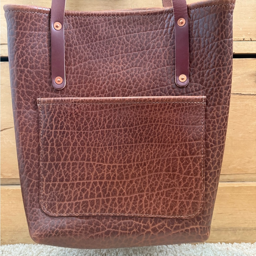 Go Forth Goods Medium Slim Avery Tote in Cognac Bison Full Grain Leather - Picture 4 of 7